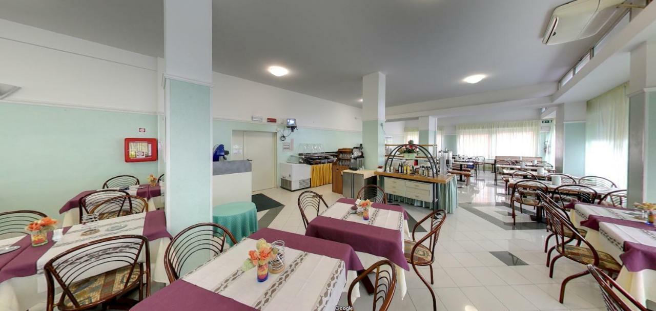 Hotel Milord Cesenatico Extérieur photo