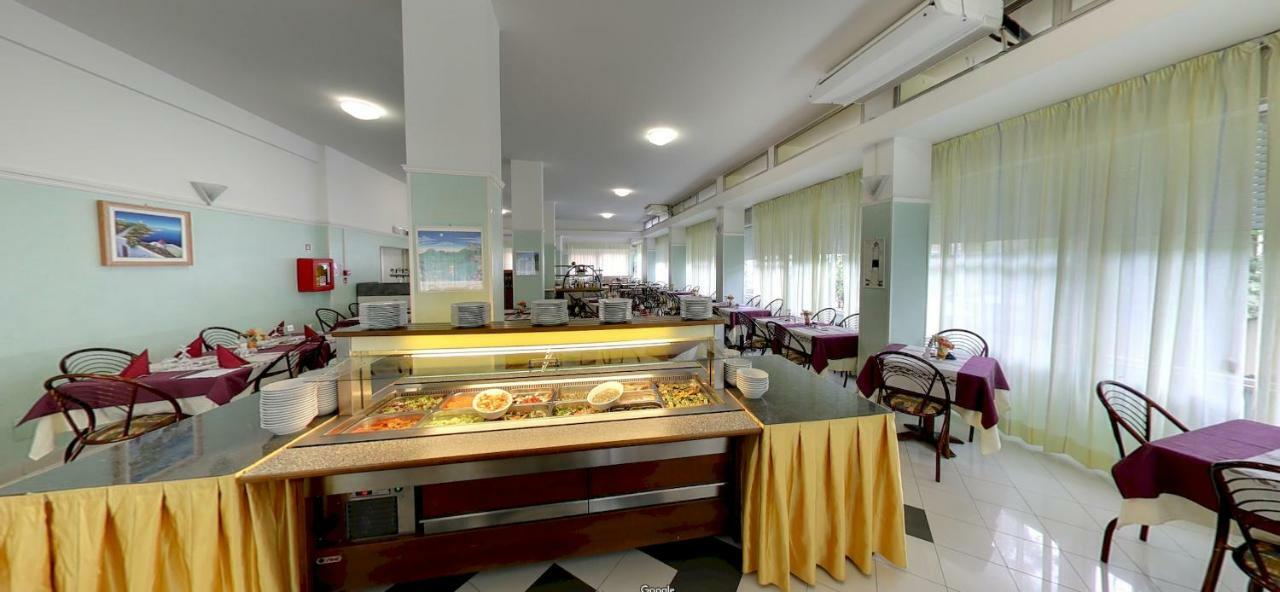 Hotel Milord Cesenatico Extérieur photo